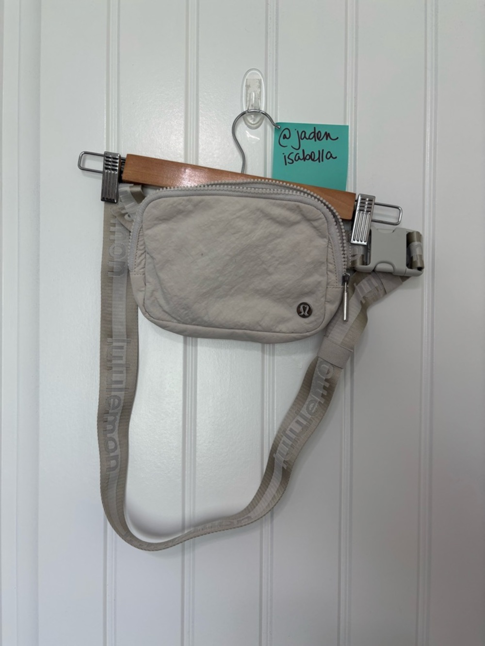 Lululemon Everywhere Beltbag